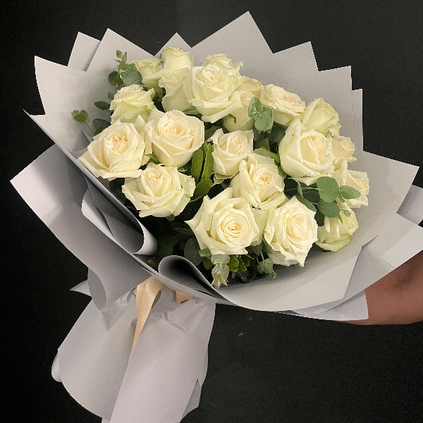 33 adet Beyaz Gül Buketi