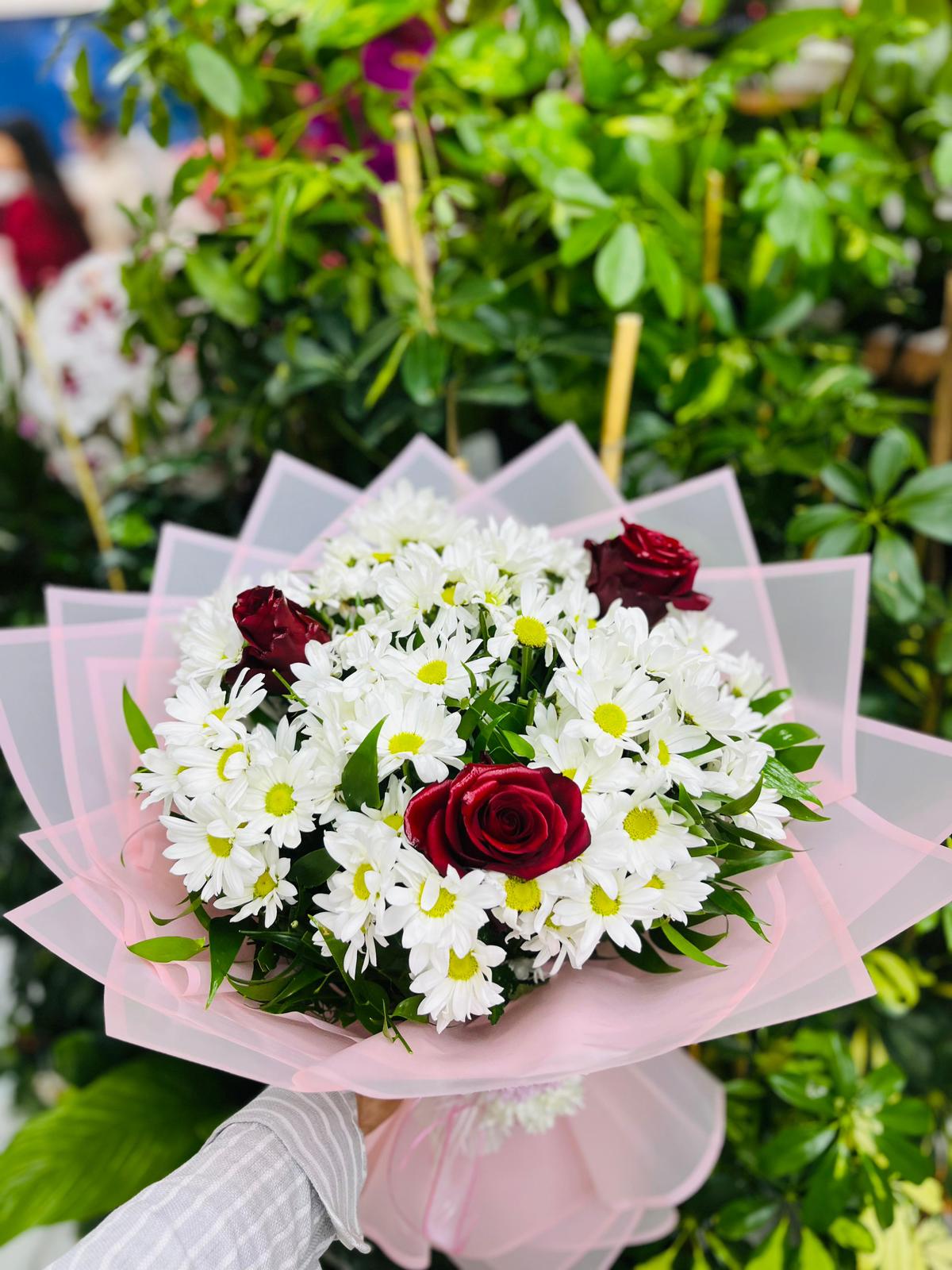 Gül ve Papatya Buketi