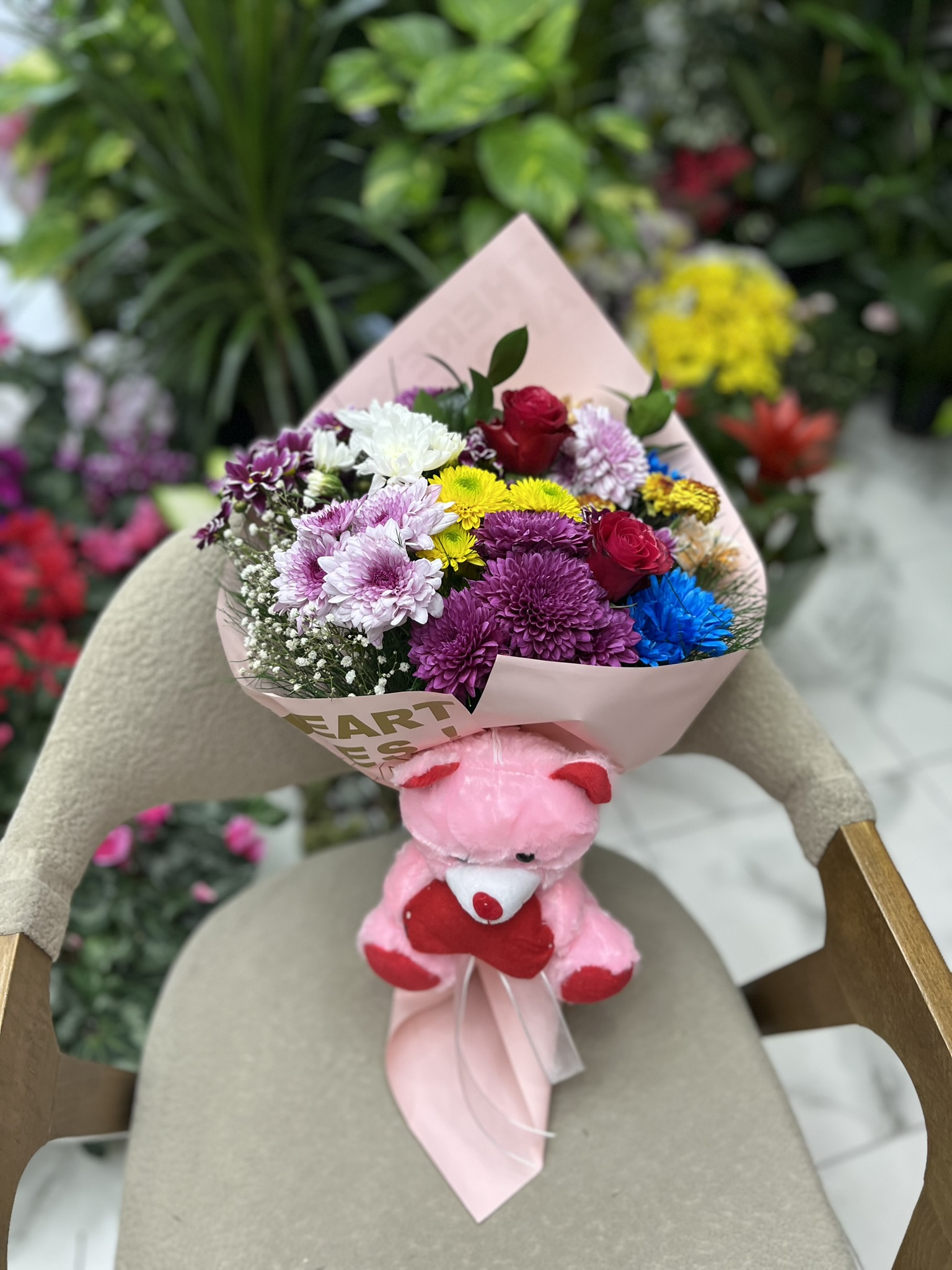 karışık buket ve ayıcık